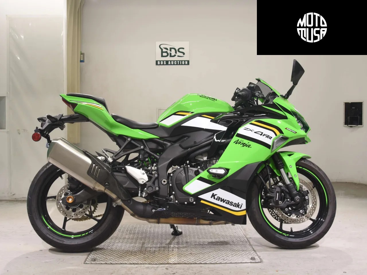 Kawasaki Ninja ZX-4RR (ZX-4RR) - фото 1