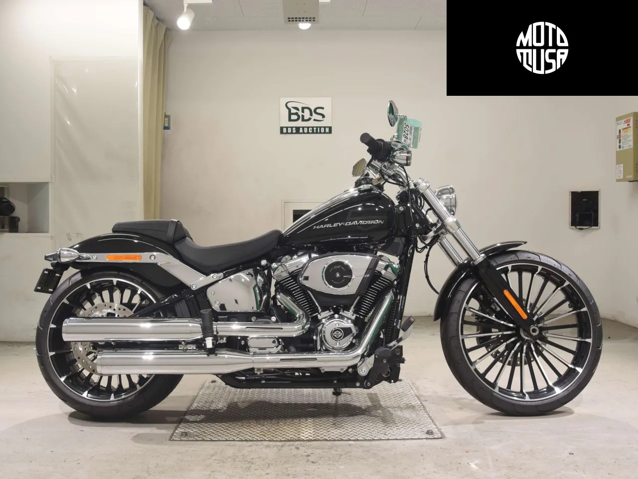 Harley Davidson Softail Breakout FXBR 1920 (FXBR1920) - фото 1