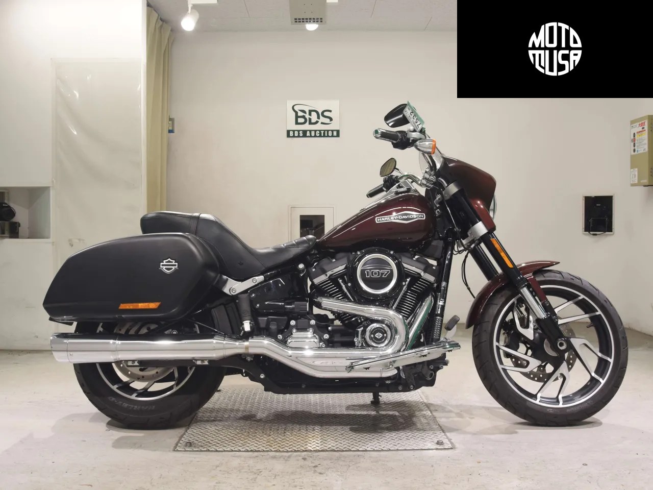 Harley Davidson Softail Sport Glide FLSB 1750 (FLSB1750) - фото 1