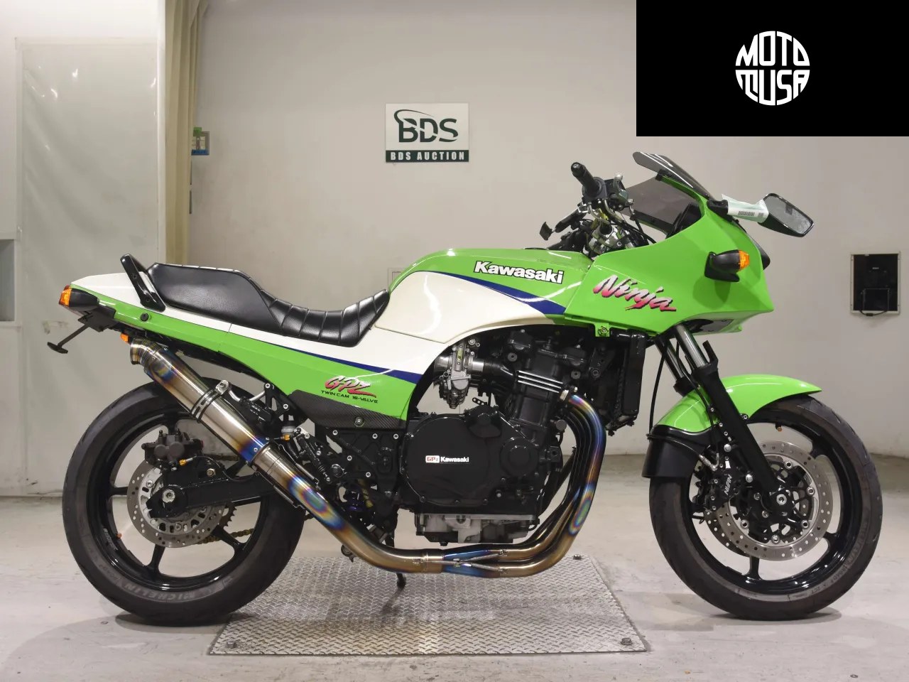 Kawasaki GPZ 900R Ninja (GPZ900R) - фото 1