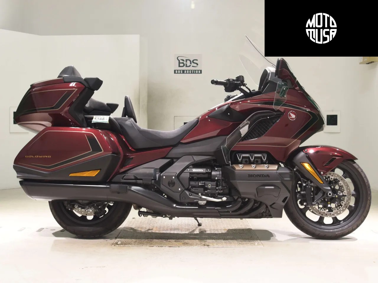 Honda GL 1800 (GL1800 TOUR D) - фото 1