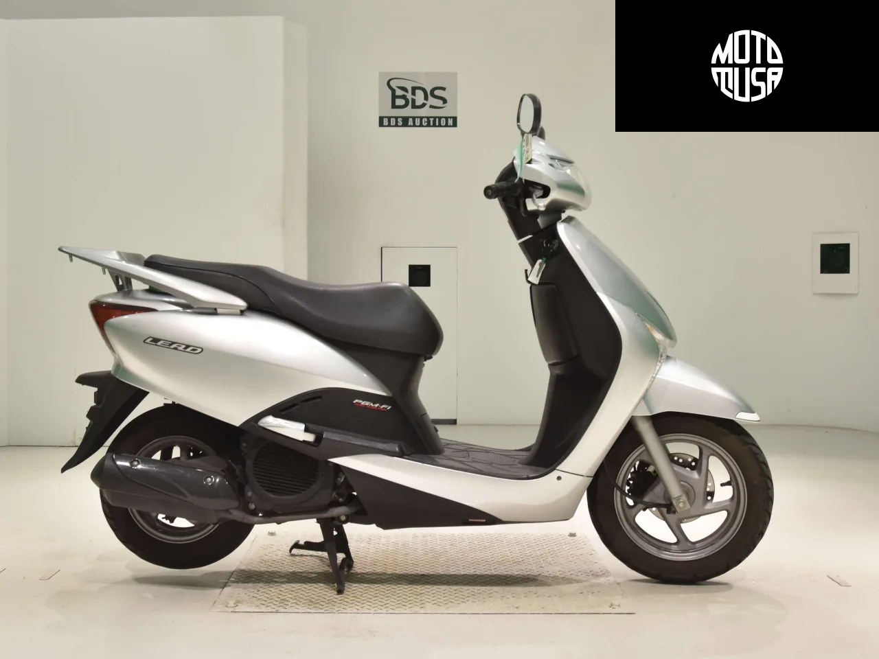 Honda Lead 110 - фото 1