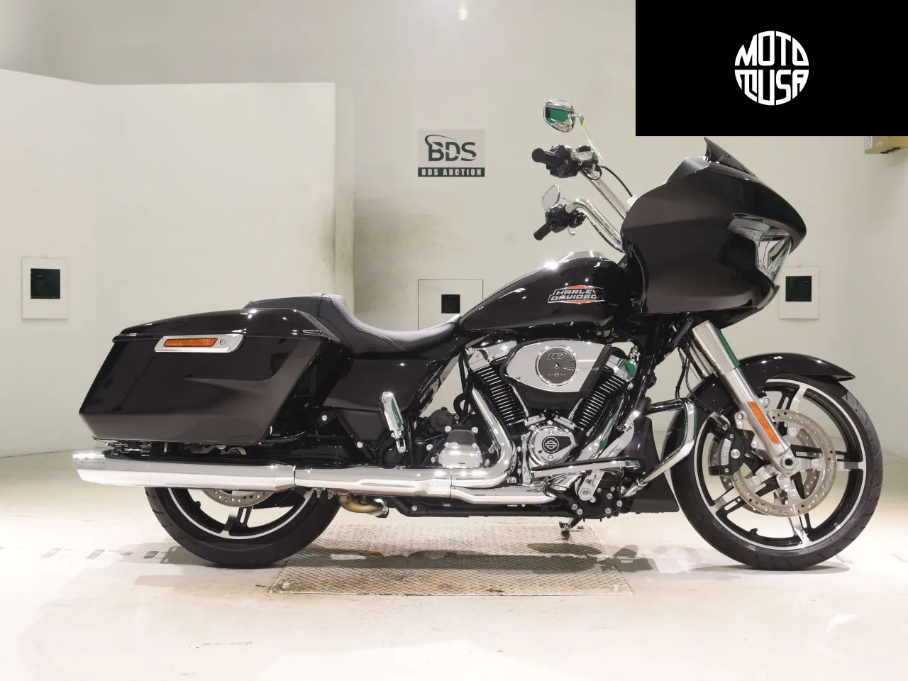 Harley Davidson Road Glide ST FLTRX 1920 (FLTRX1920) - фото 1
