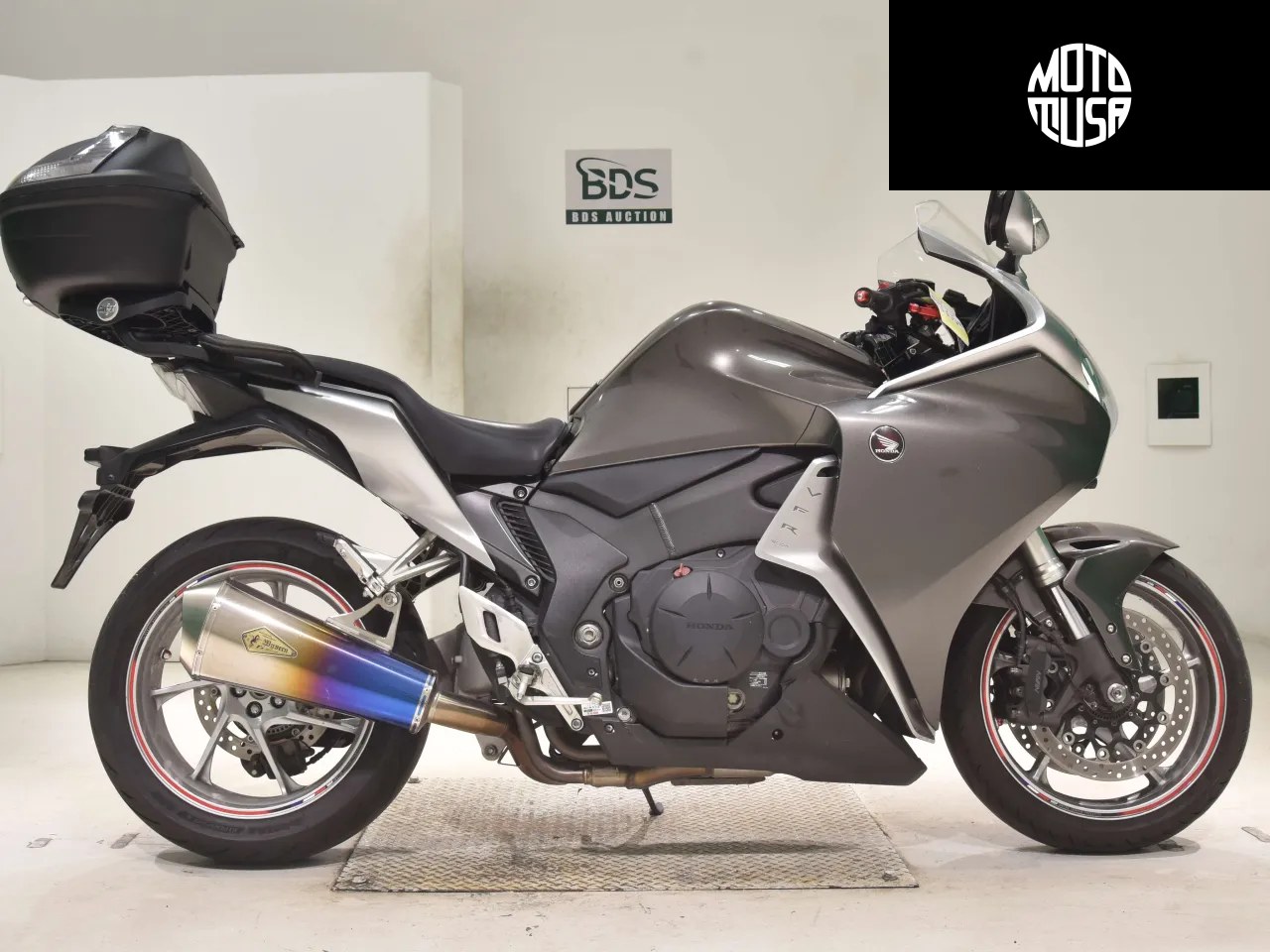 Honda VFR 1200F - фото 1