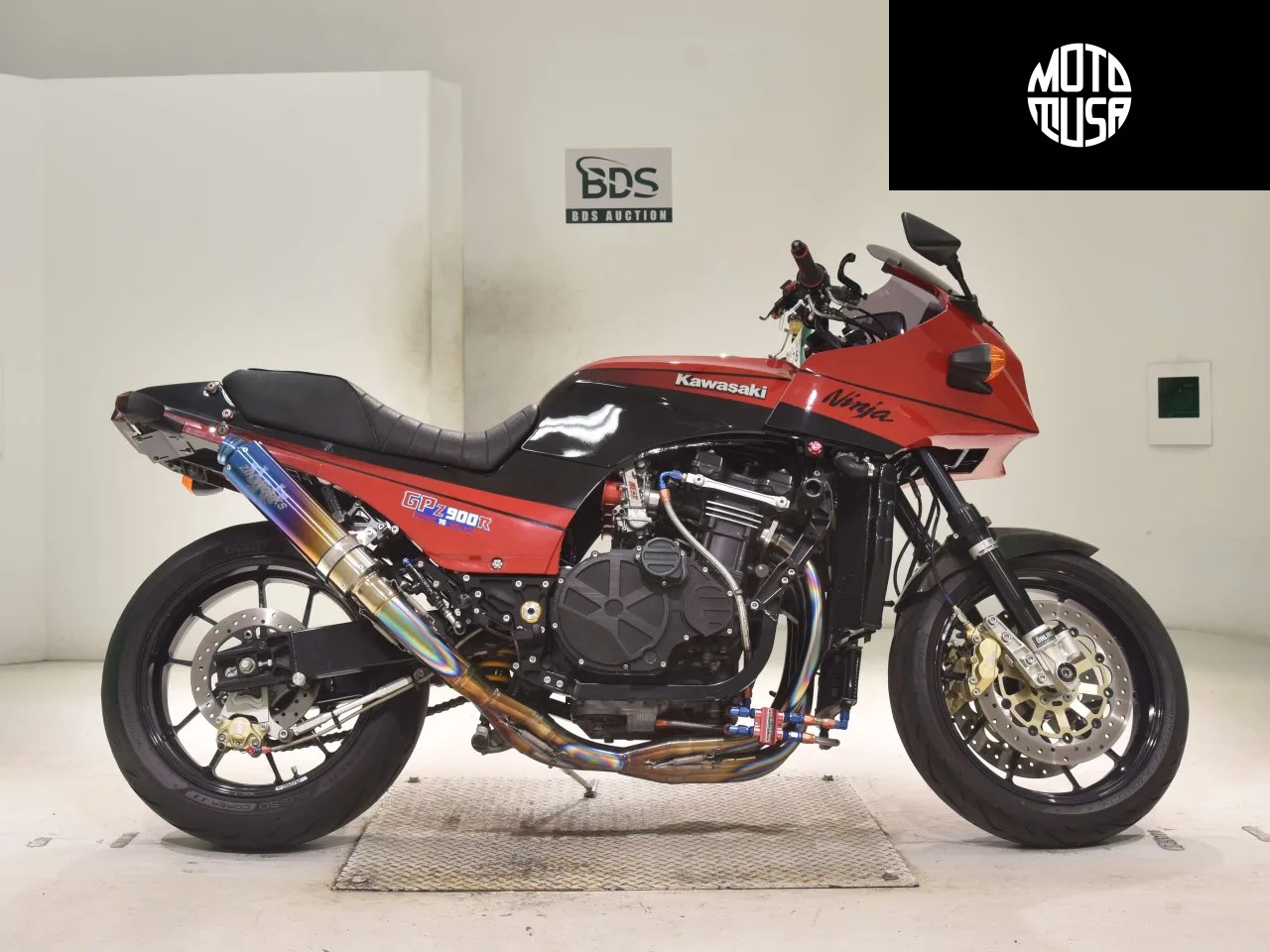 Kawasaki GPZ 900R Ninja (GPZ900R) - фото 1