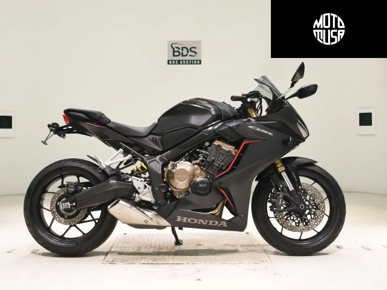 Honda CBR 650R - фото 1