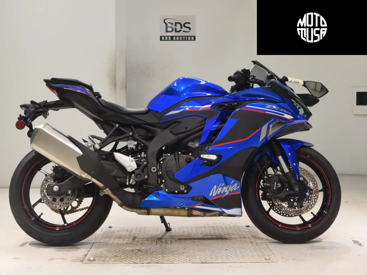 Kawasaki Ninja ZX-4R SE (ZX-4R SE) - фото 1