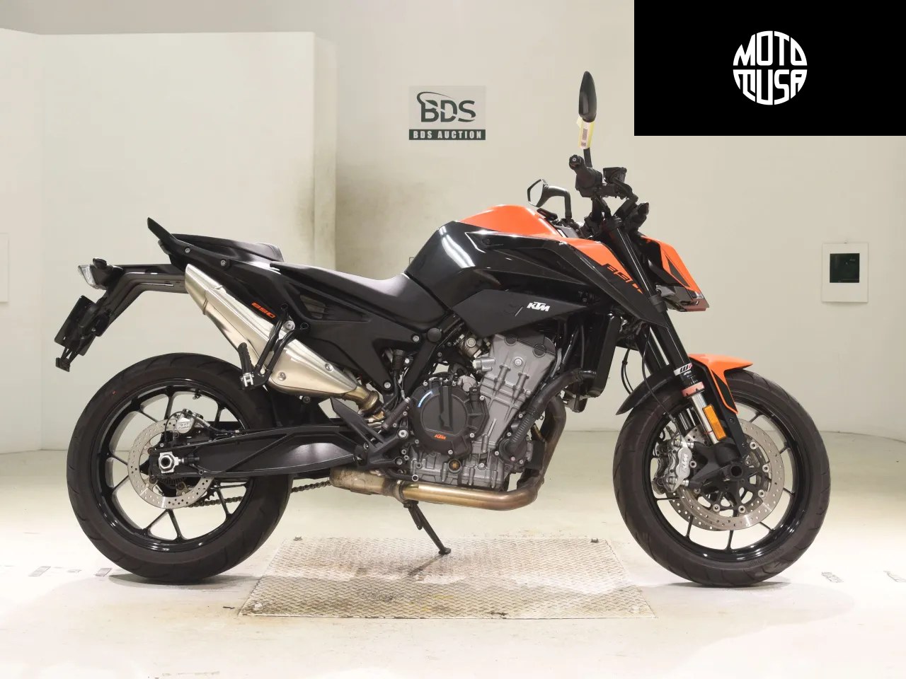 KTM 890 Duke - фото 1