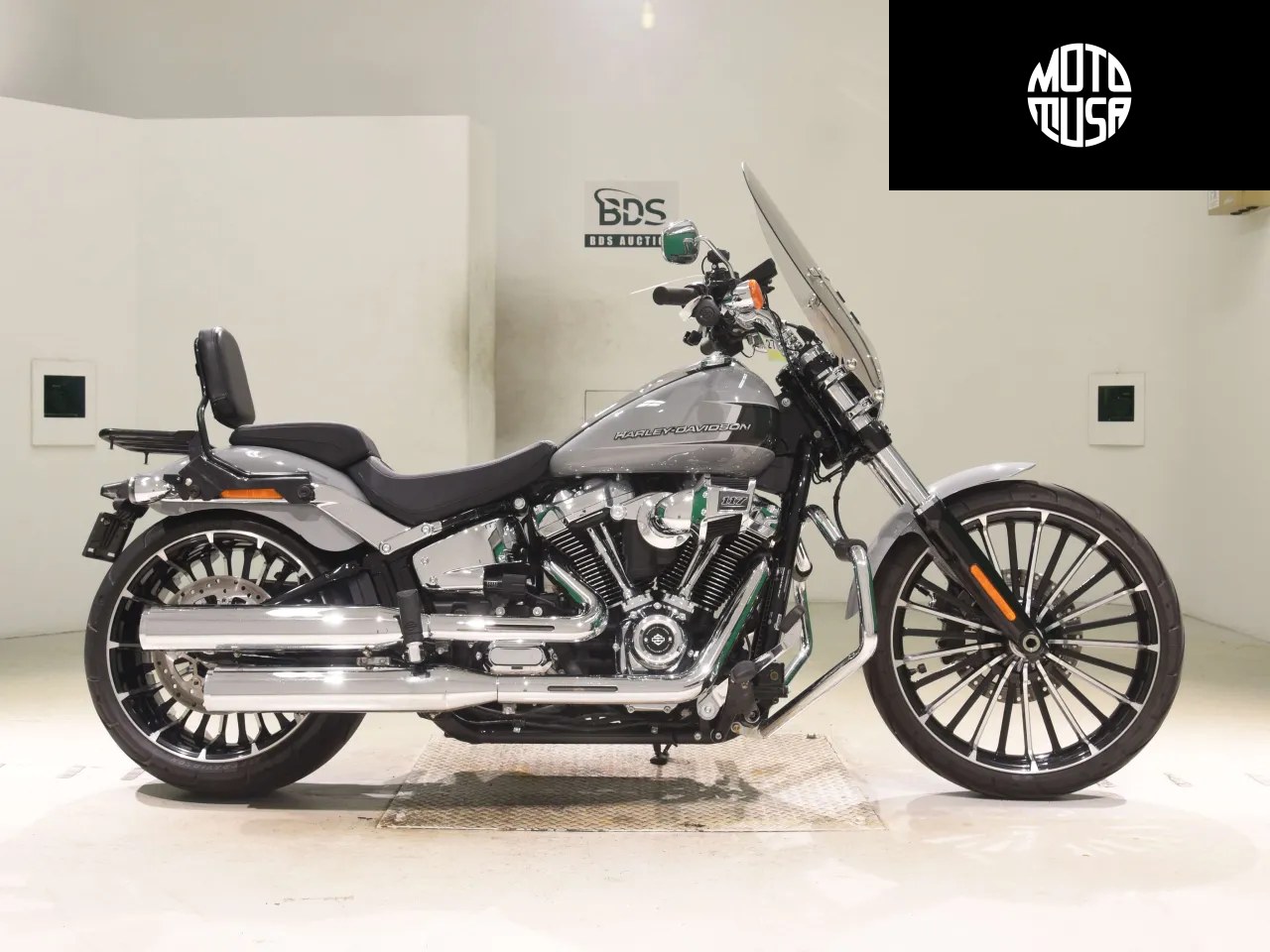 Harley Davidson Softail Breakout FXBR 1920 (FXBR1920) - фото 1