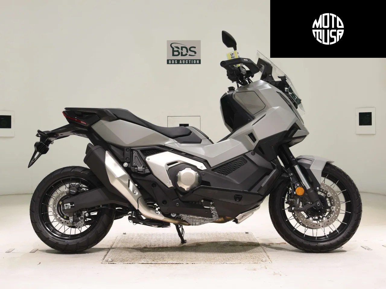 Honda X-ADV (X-ADV750-2) - фото 1