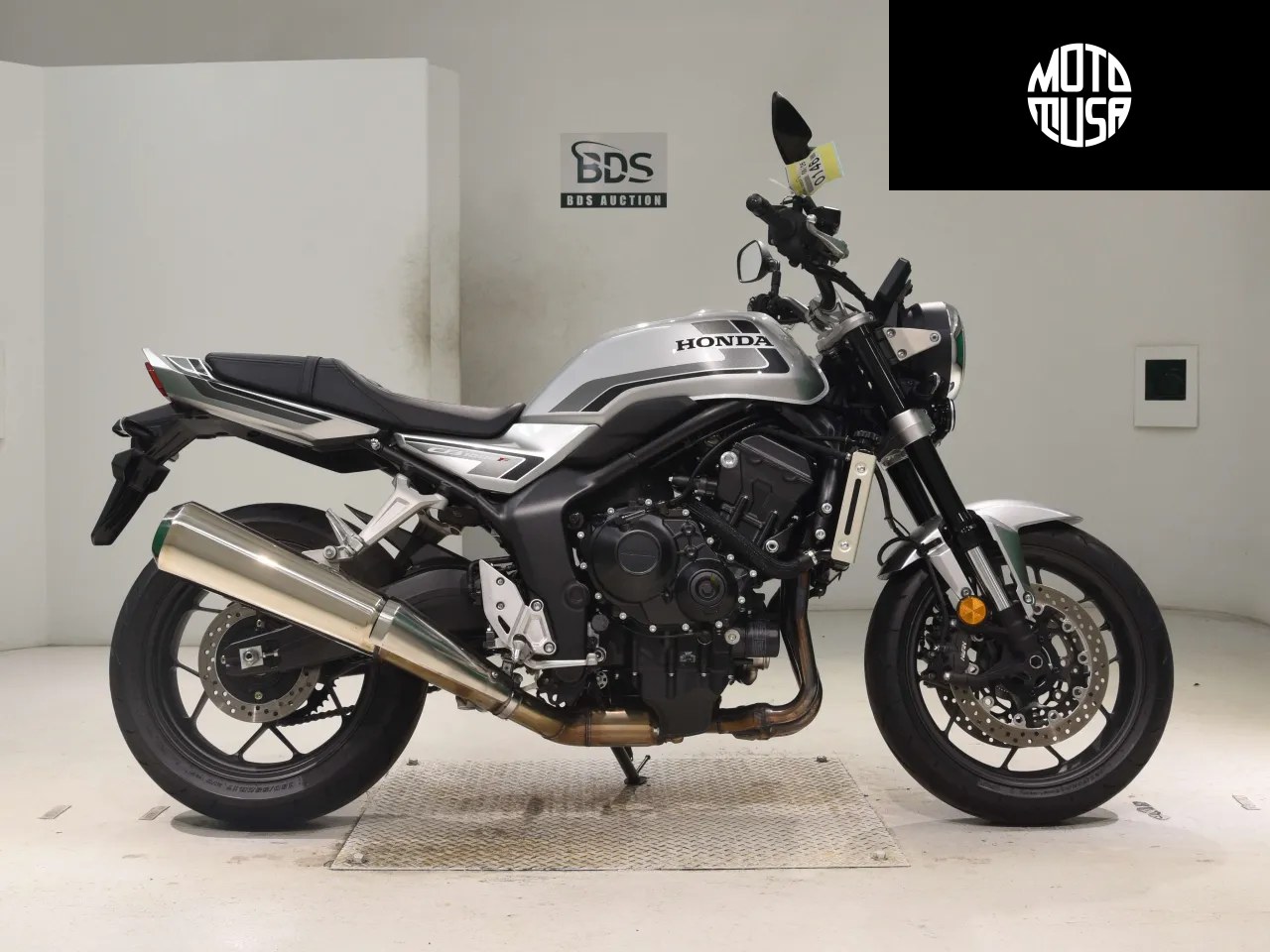 Honda CB 1000F - фото 1