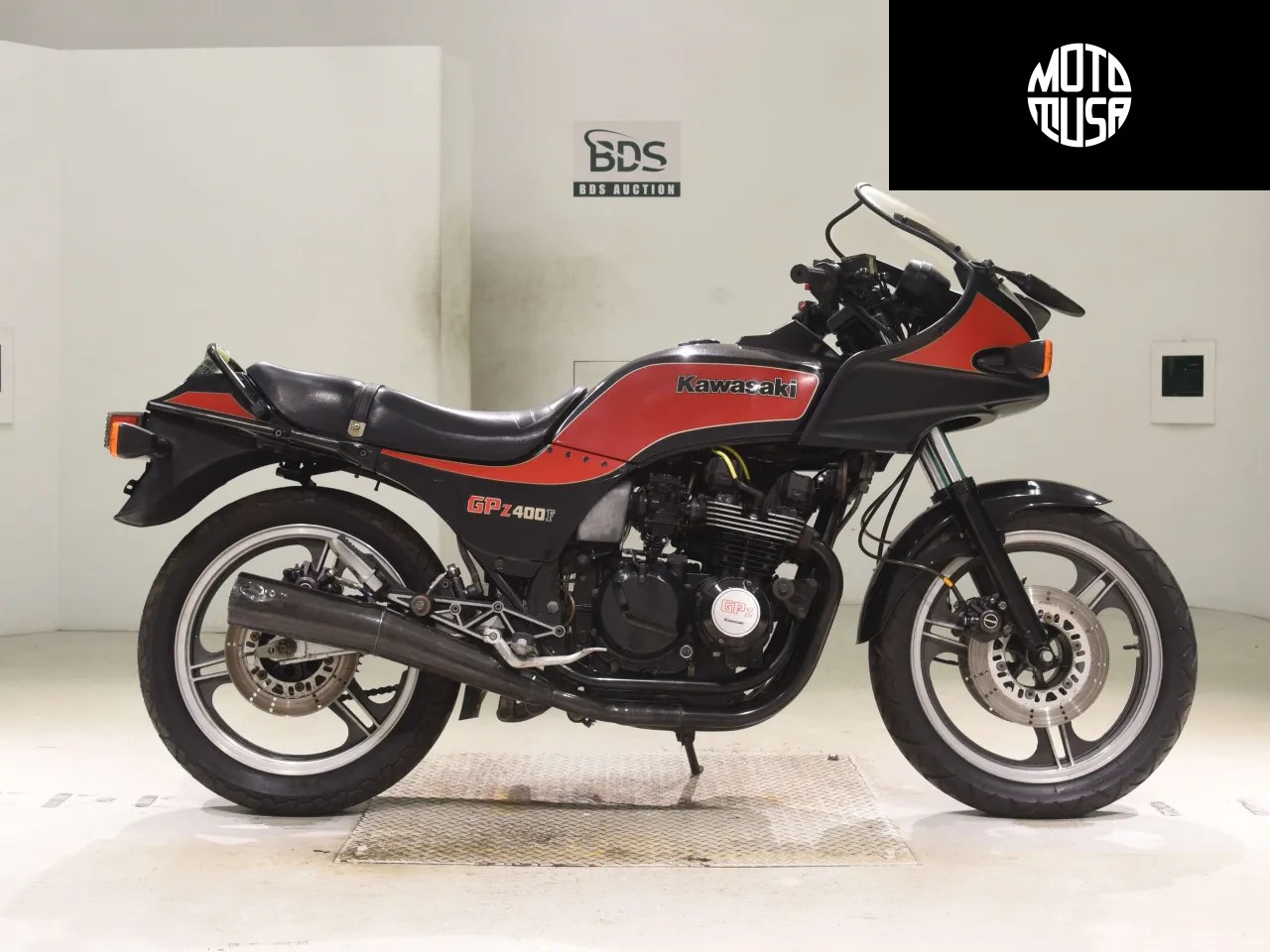 Kawasaki GPZ 400F - фото 1