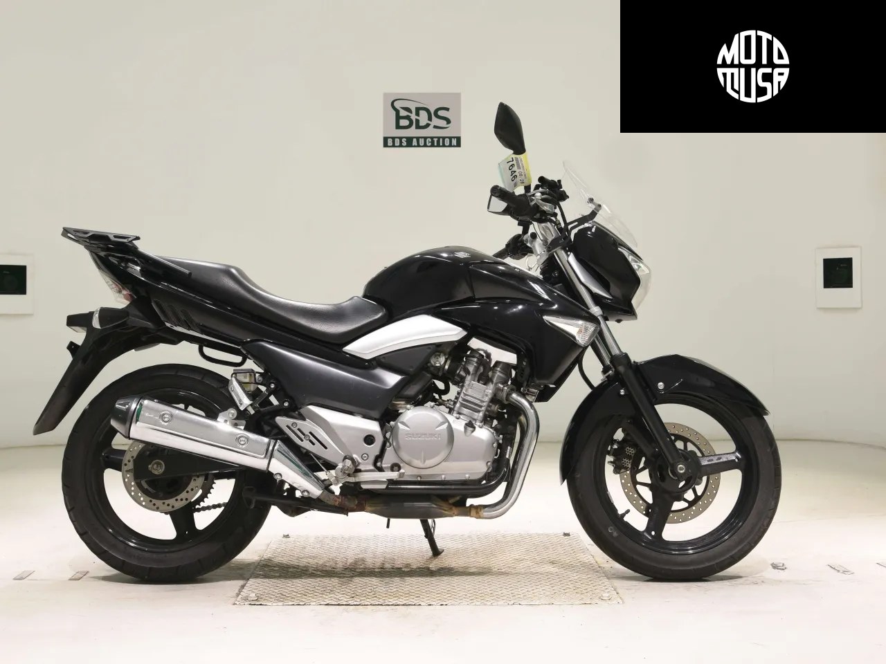 Suzuki GSR 250 - фото 1