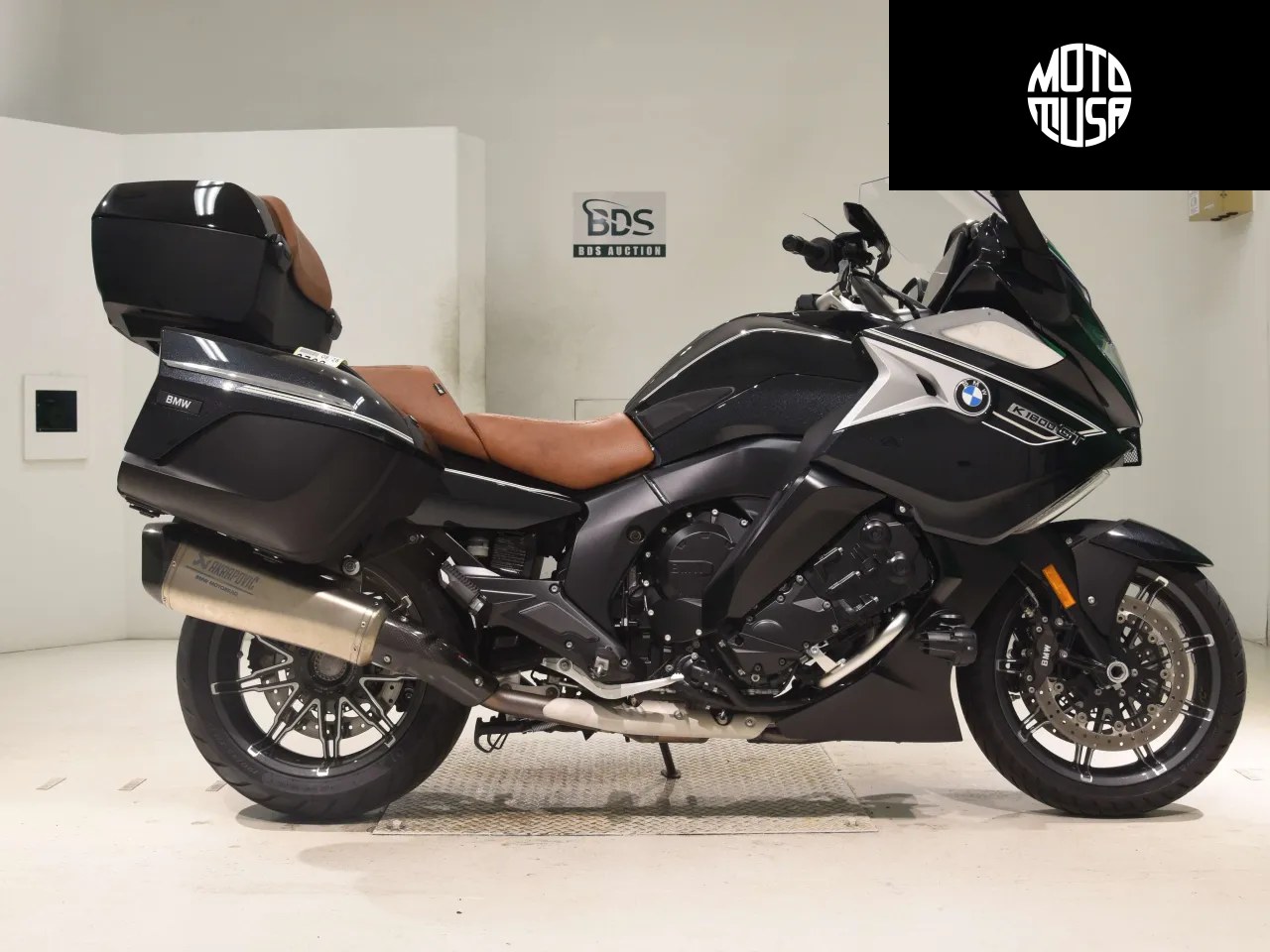 BMW K1600GT - фото 1