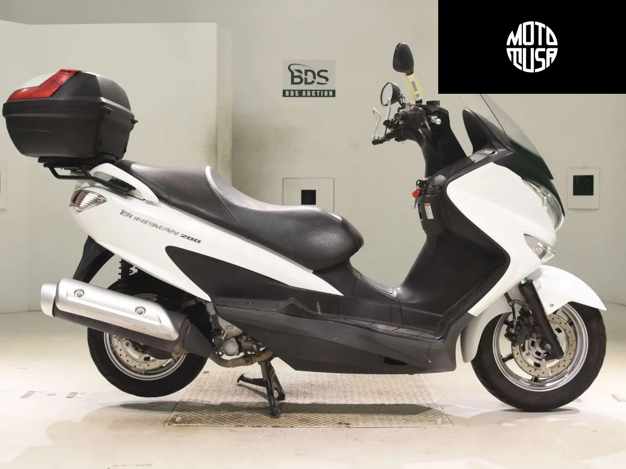 Suzuki Burgman 200 - фото 1