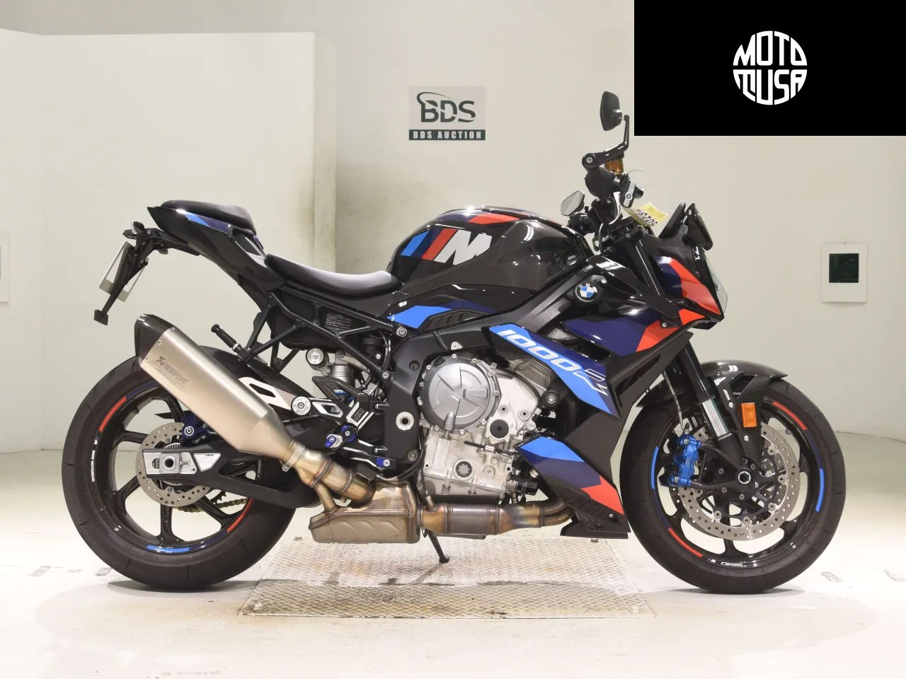 BMW M1000R - фото 1