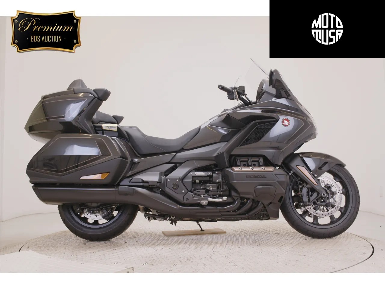 Honda GL 1800 (GL1800 TOUR D) - фото 1