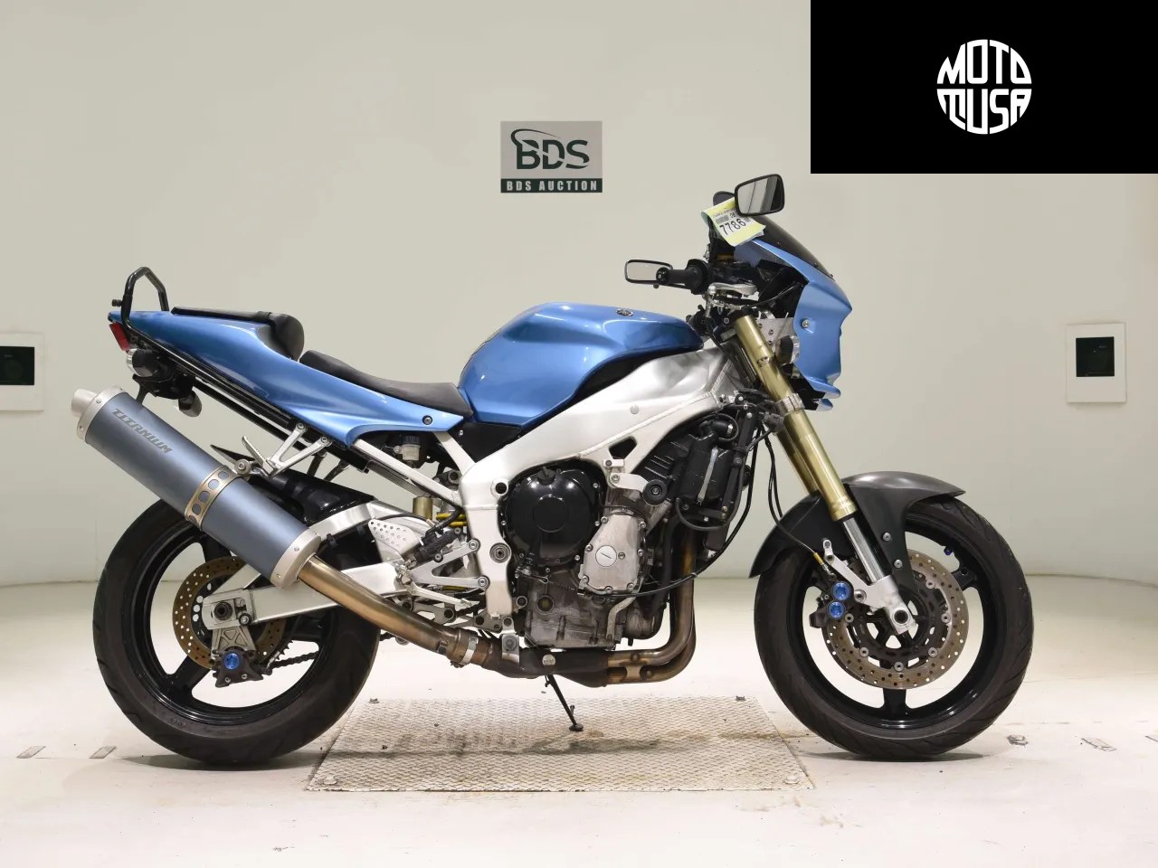Yamaha YZF-R1 - фото 1
