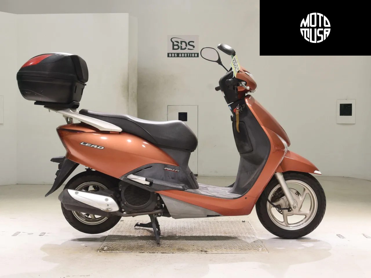 Honda Lead 110 - фото 1