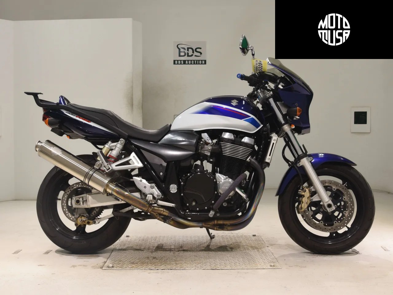 Suzuki GSX 1400 - фото 1