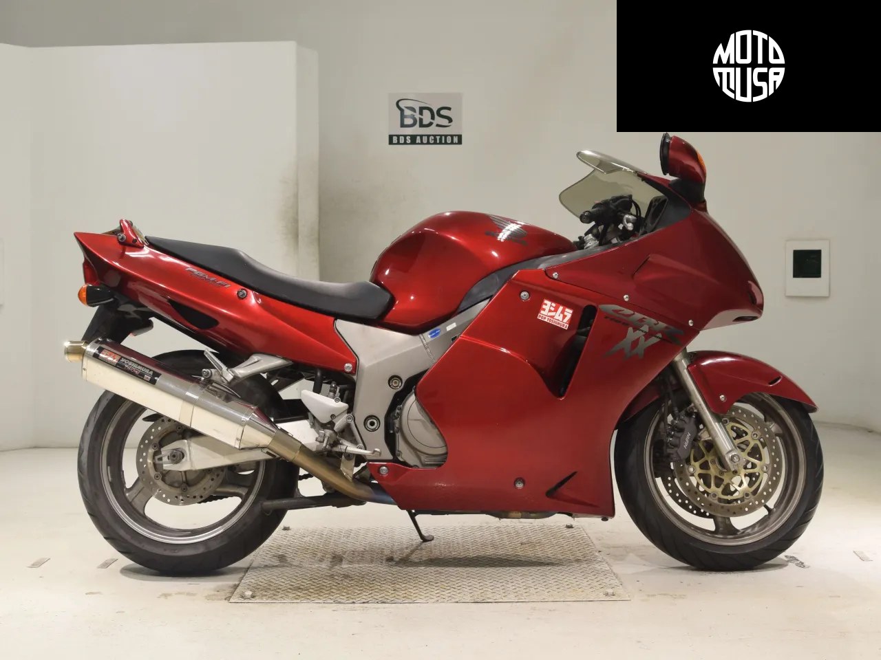 Honda CBR 1100XX - фото 1
