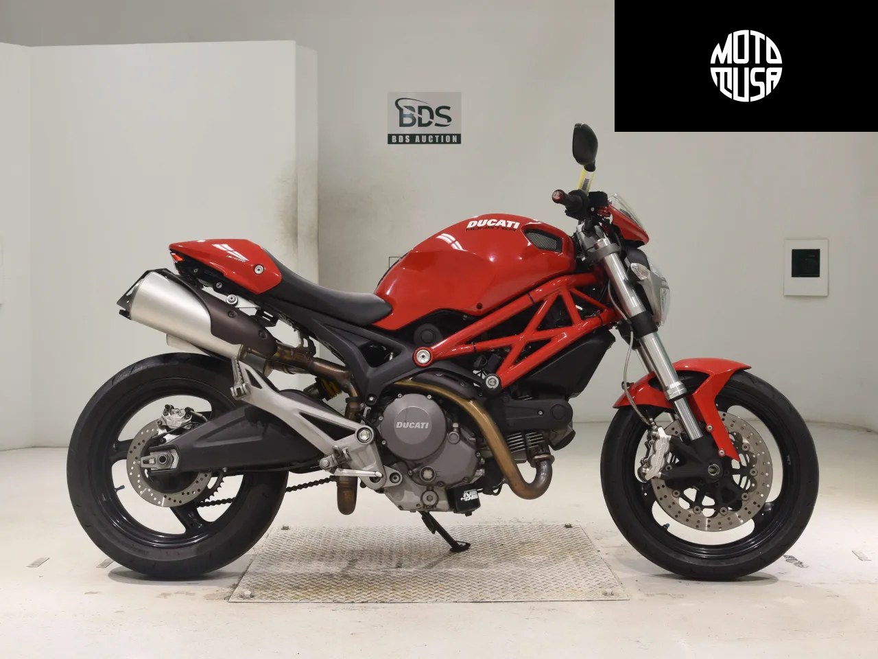 Ducati Monster 696 (M696) - фото 1