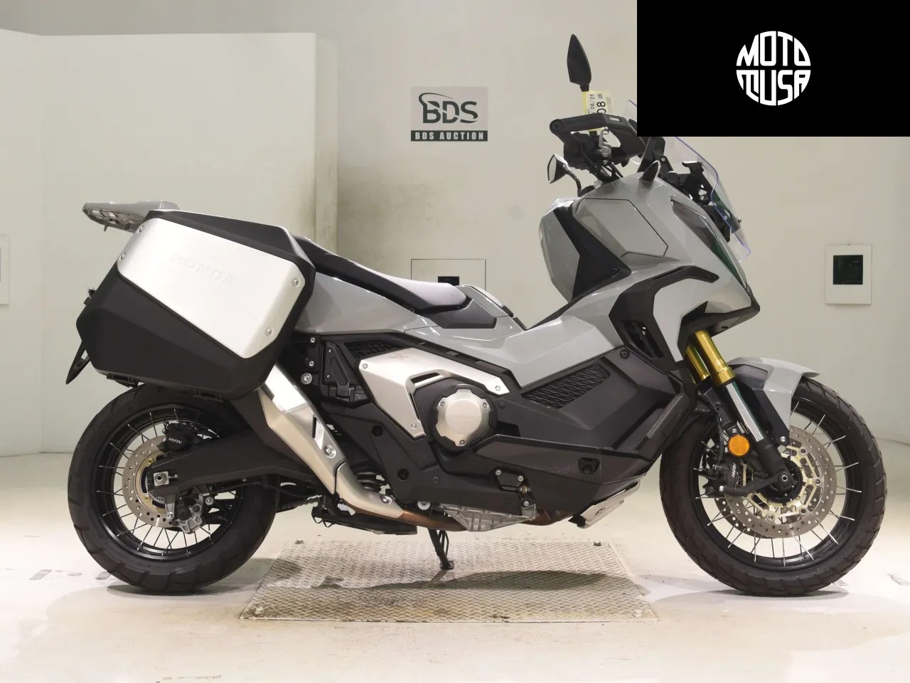 Honda X-ADV (X-ADV750-2) - фото 1