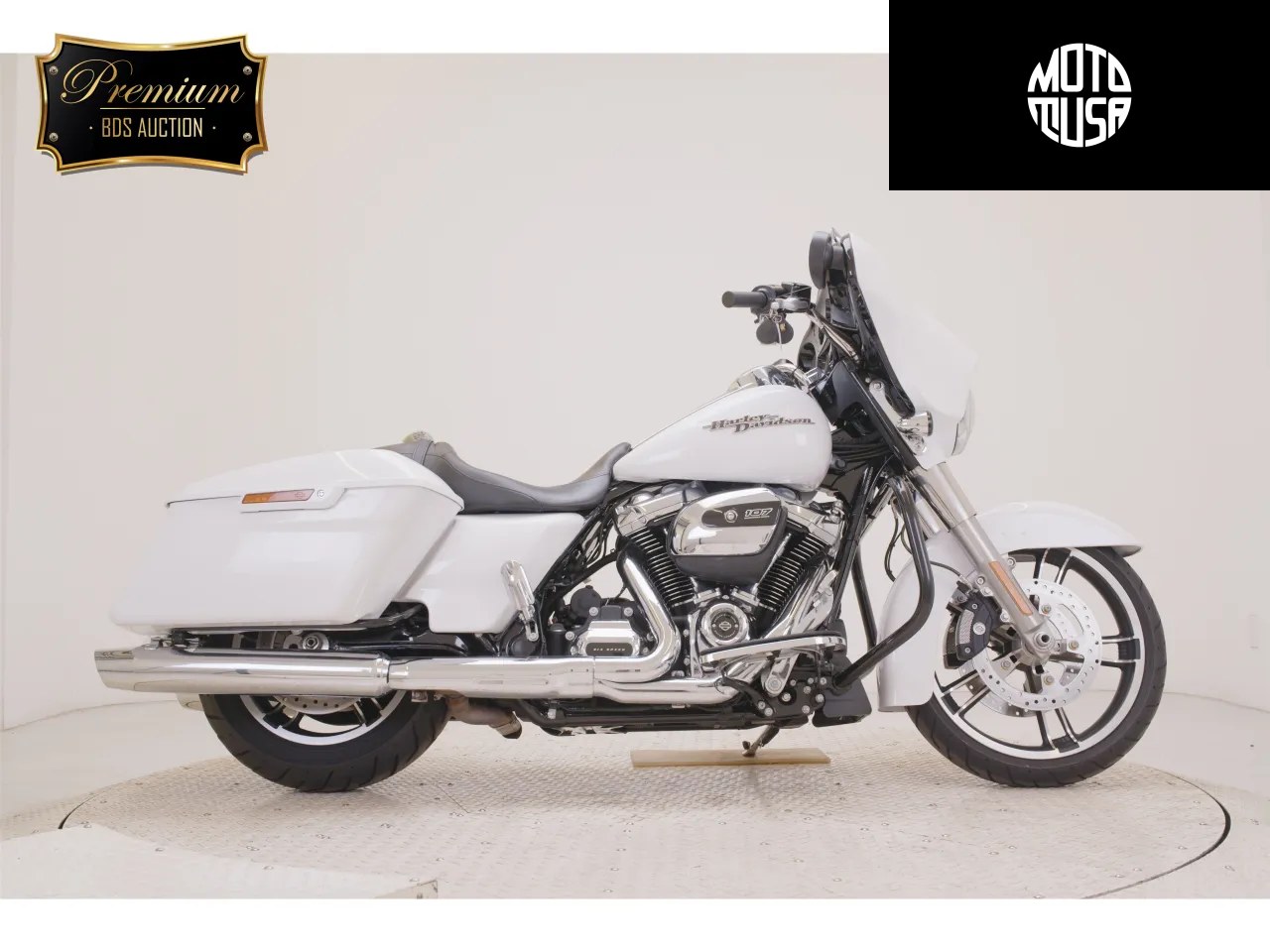 Harley Davidson Street Glide Special FLHXS 1750 (FLHXS1750) - фото 1