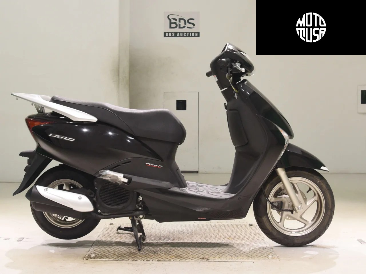 Honda Lead 110 - фото 1