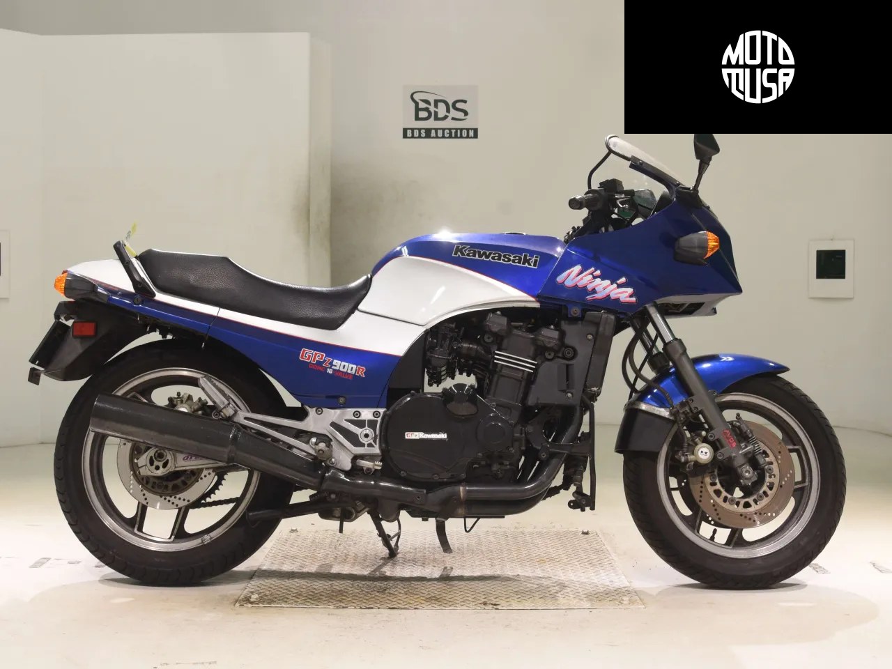 Kawasaki GPZ 900R Ninja (GPZ900R) - фото 1