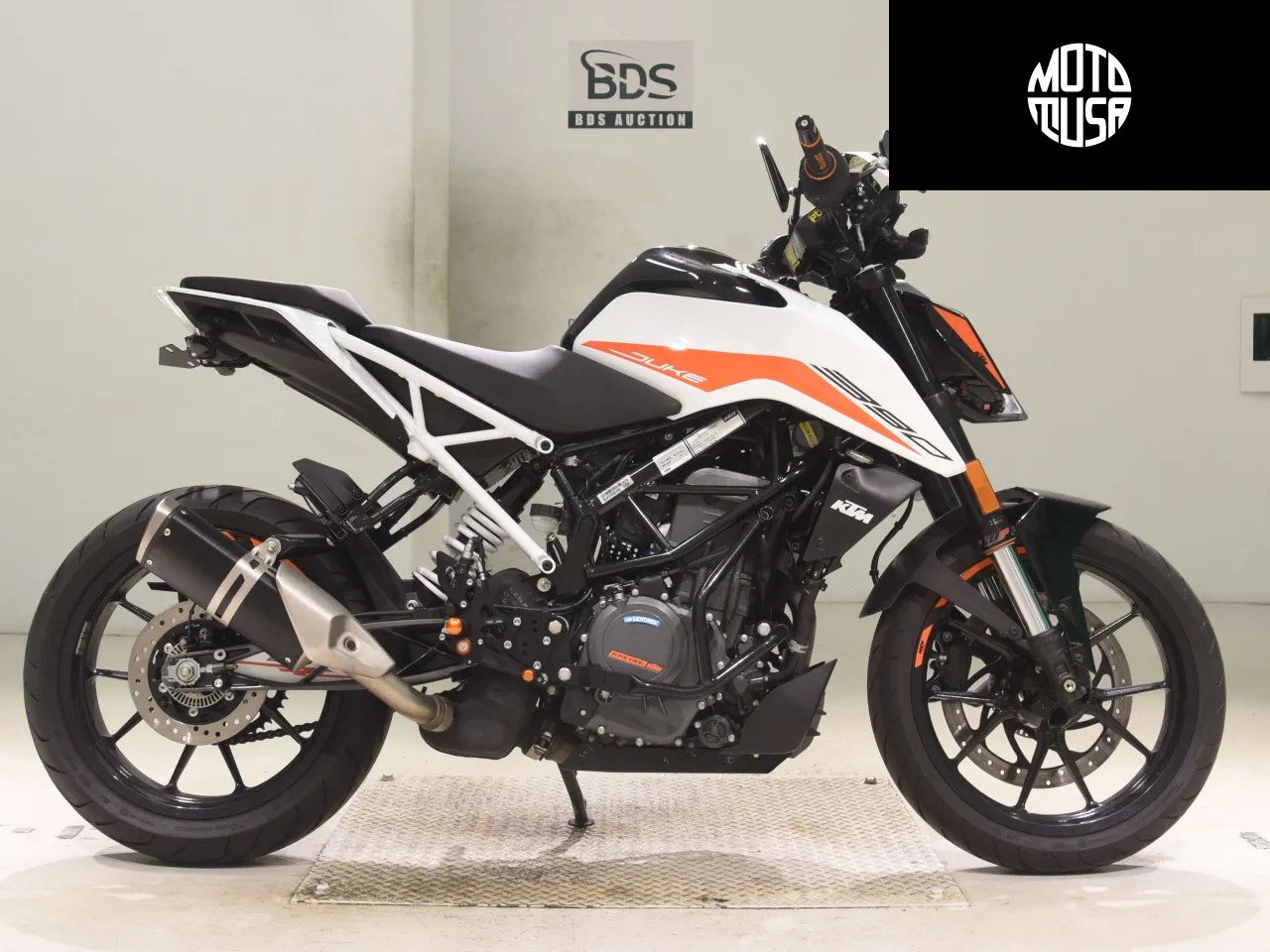 KTM 390 Duke - фото 1