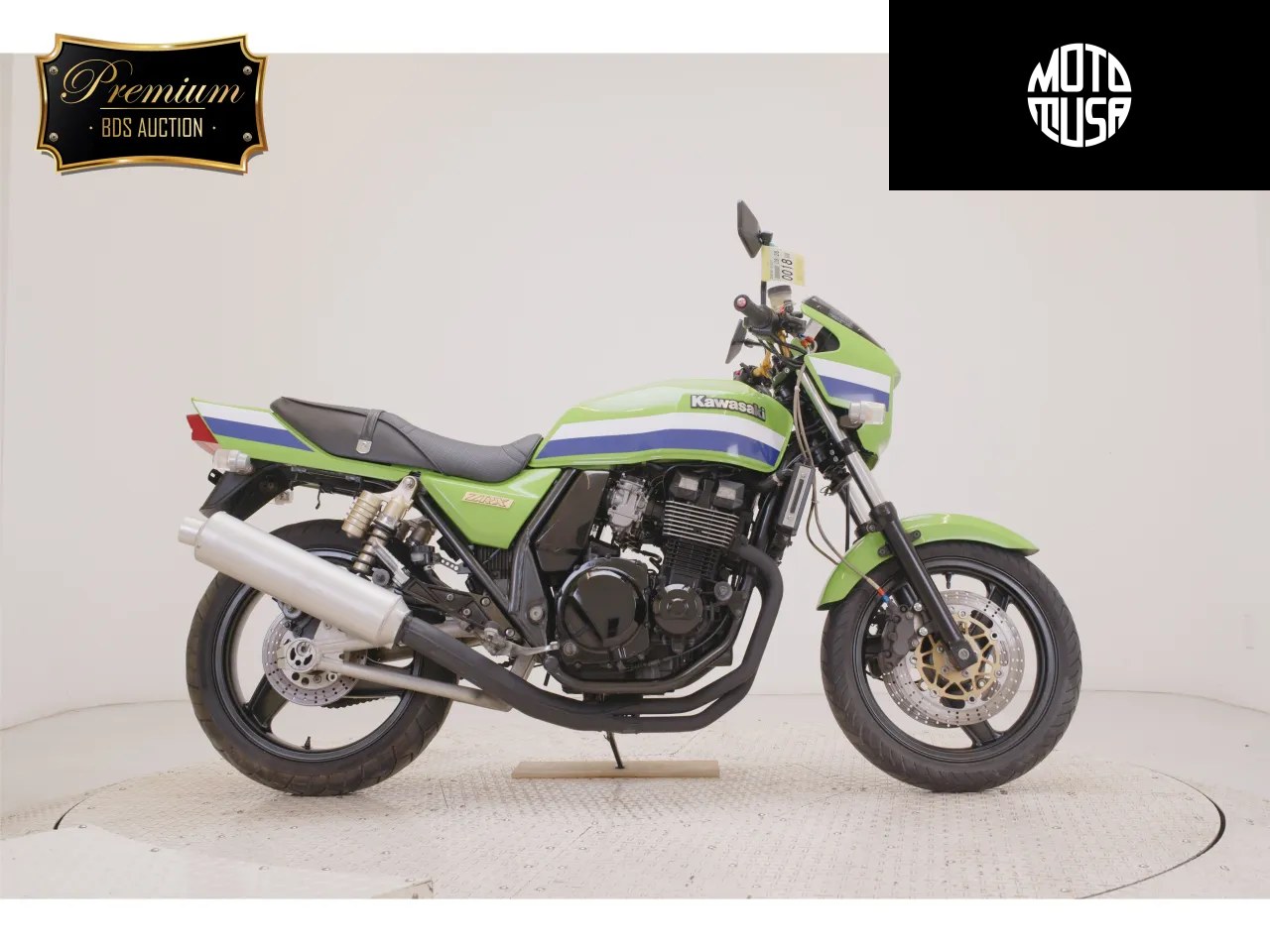 Kawasaki ZRX 400 - фото 1
