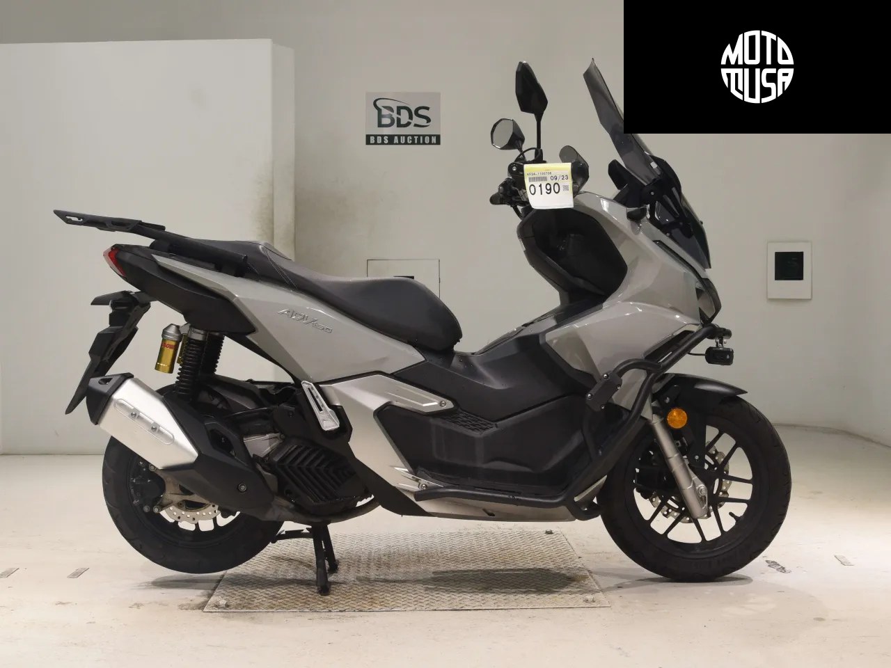 Honda ADV 160 - фото 1