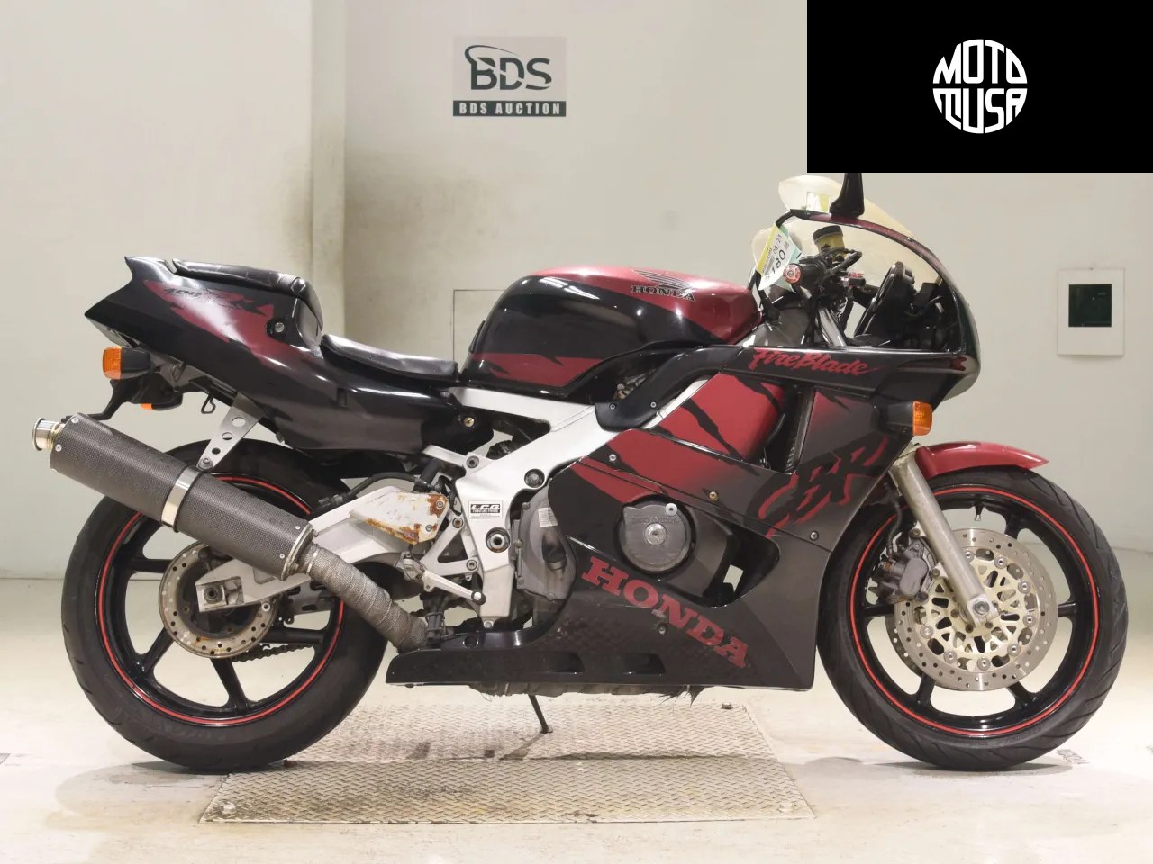 Honda CBR 400RR (CBR400RR-2) - фото 1