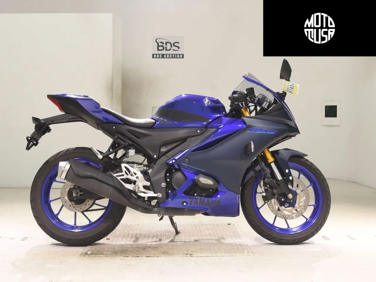 Yamaha YZF-R15 - фото 1