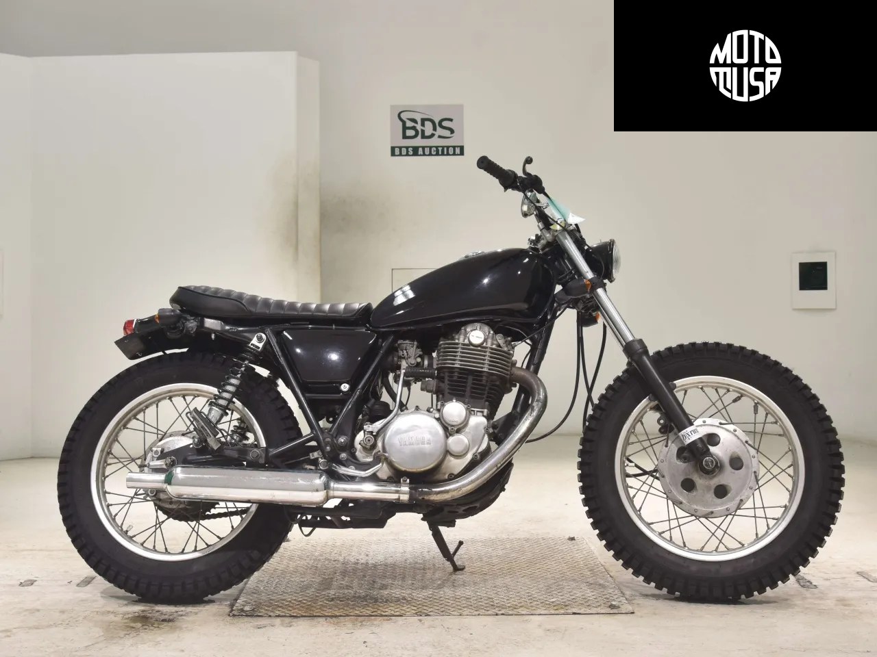 Yamaha SR 400 (SR400-2) - фото 1