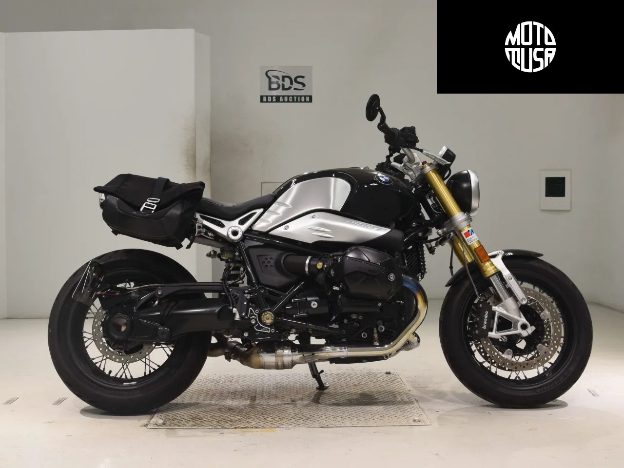 BMW R nineT - фото 1