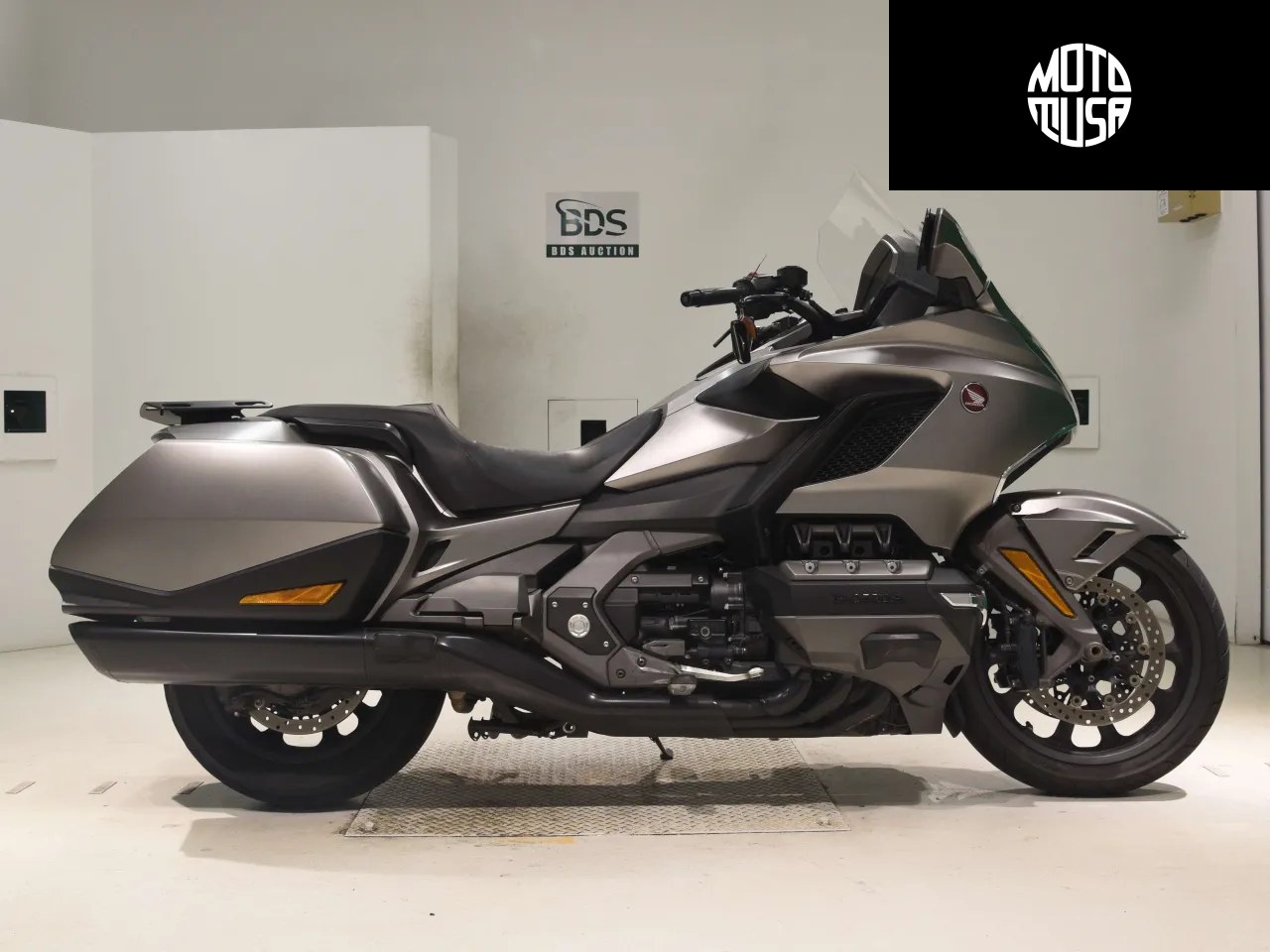 Honda GL 1800 (GL1800-2) - фото 1